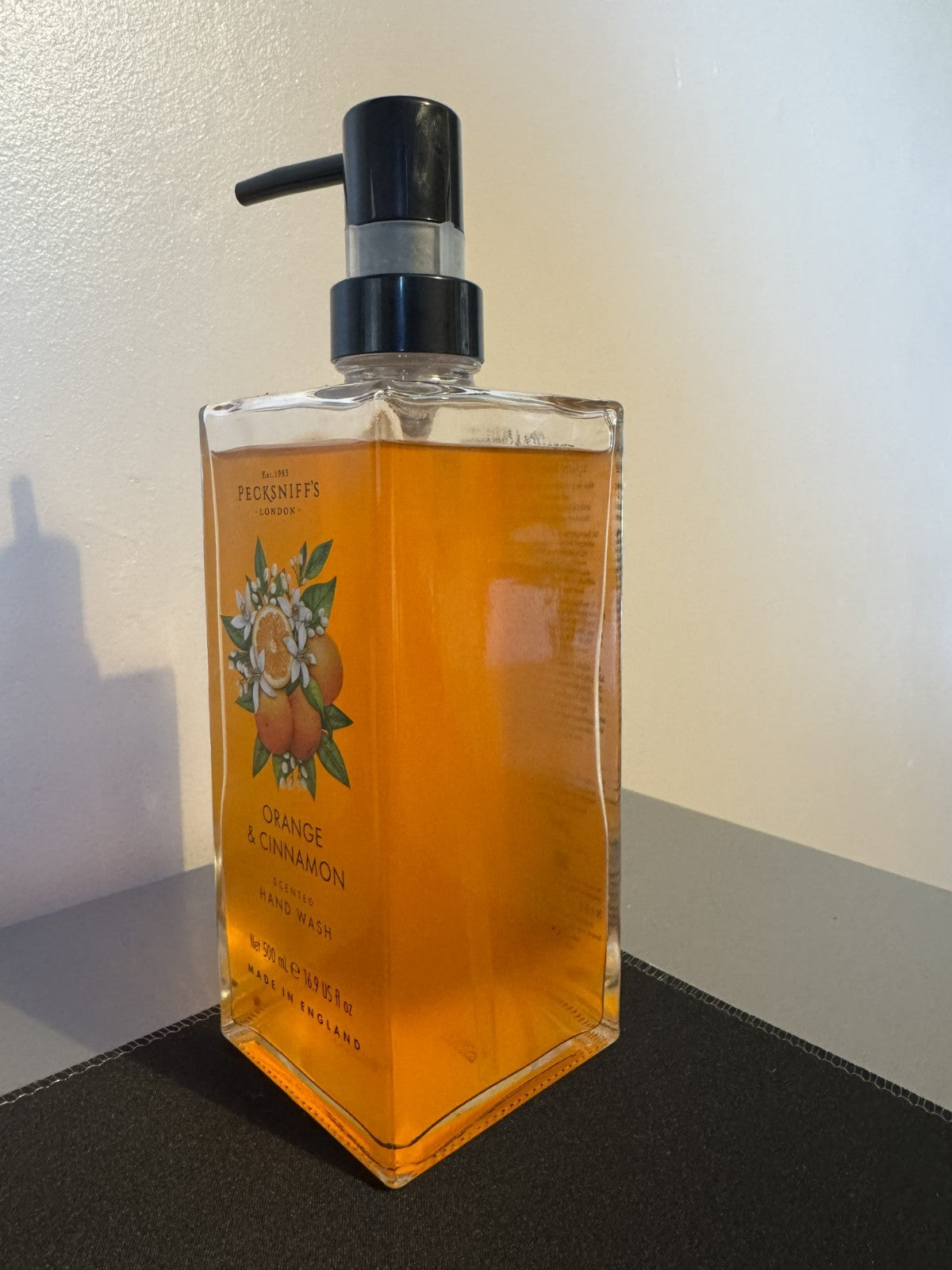 Pecksniff’s Orange & Cinnamon Glass Hand Wash 500ml 💕🎁
