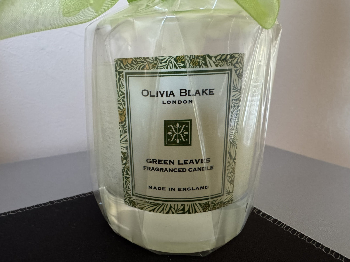 Designer Olivia Blake London Green Leaves Candles 110ml Gif