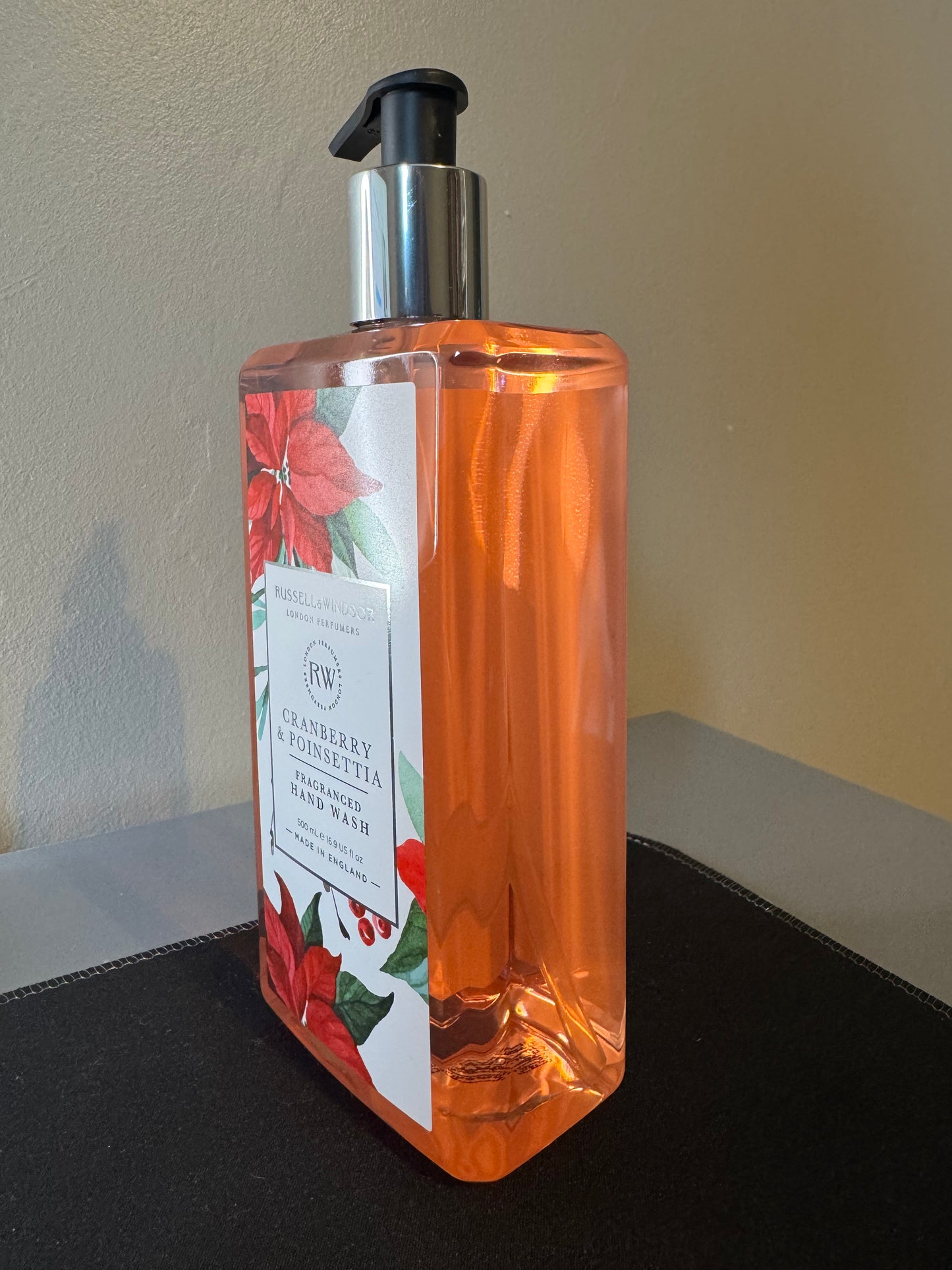 Russell & Windsor Cranberry & Poinsettia Handwash 500ml